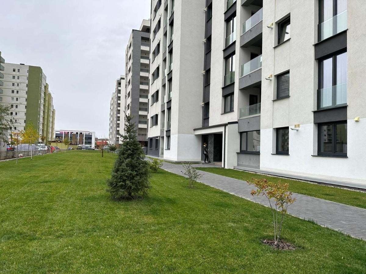 Coresi Mall Area & By Glam Apartment Brașov
